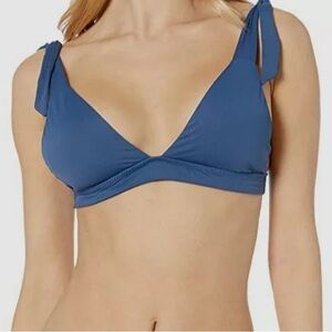 Becca by Rebecca Virtue Catalonia Triangle Bikini Top. Size: M/L.